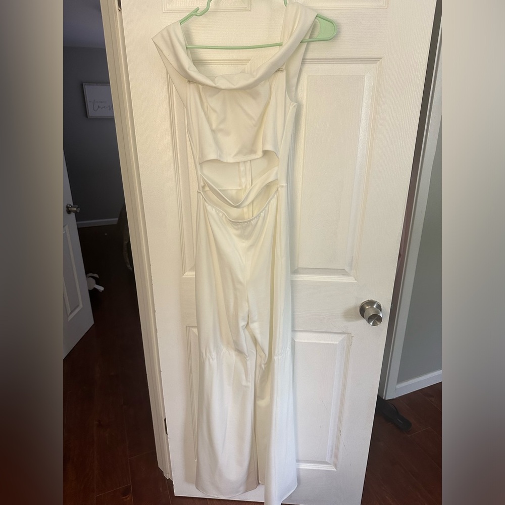 Medium. Windsor romper
